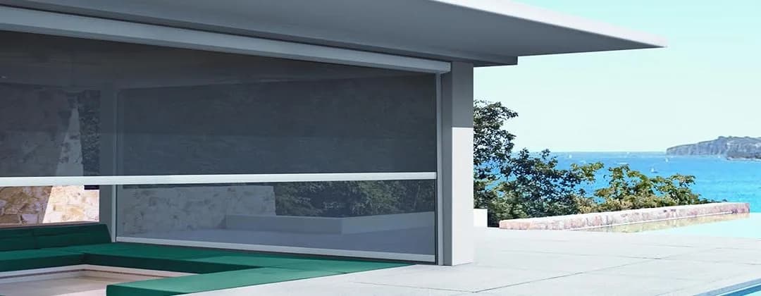 Retractable awning